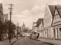 Wildeshausen in den 1920er Jahren - Die Westerstraße mit Kopfsteinpflaster und Strommasten