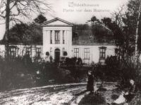 Landhaus Hoffmannshöhe - Erbaut 1840 durch Geometer Christian Ludwig Hoffmann. Der Baustil wird als "oldenburgischer Klassizismus" bezeichnet.